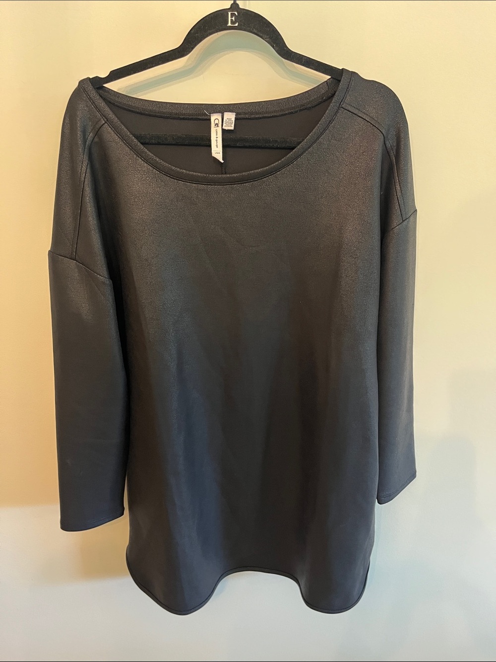Cable & Gauge Charcoal Scoop Neck Long Sleeve Tunic